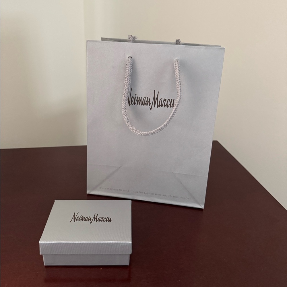 Neiman Marcus new gift box and bag set